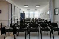 Poslovni prostor, Crveni pevac — fotografija 3