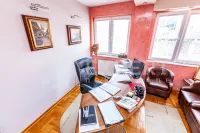 Poslovni prostor, Crveni pevac — fotografija 6