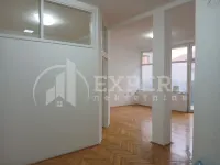 Poslovni prostor, Crveni pevac — fotografija 9