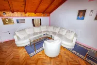 Kuća, Ledena stena — fotografija 19