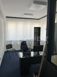 Poslovni prostor, Crveni Krst — fotografija 3