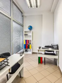 Poslovni prostor, Crveni pevac — fotografija 14