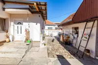 Kuća, Crveni Krst — fotografija 2