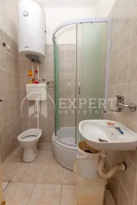 Kuća, Ledena stena — fotografija 21