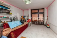 Kuća, Ledena stena — fotografija 14