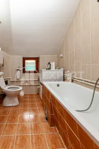 Kuća, Ledena stena — fotografija 27