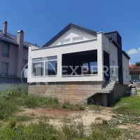 Kuća, Donji Komren — fotografija 2