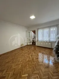 Stan, Crveni pevac — fotografija 15