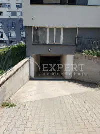 Garaža, Apelovac — fotografija 2