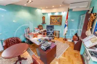 Poslovni prostor, Crveni pevac — fotografija 2