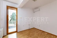 Poslovni prostor, Crveni pevac — fotografija 8