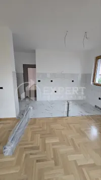 Poslovni prostor, Ledena stena — fotografija 4