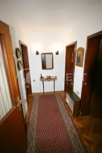 Kuća, Centar — fotografija 13