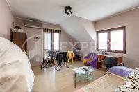 Kuća, Železnička stanica — fotografija 13