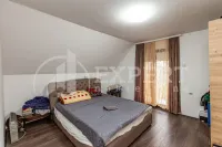 Kuća, Ledena stena — fotografija 25