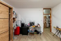Kuća, Ledena stena — fotografija 17