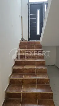 Poslovni prostor, Ledena stena — fotografija 19