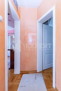 Poslovni prostor, Crveni pevac — fotografija 14