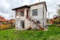 Kuća, Gabrovac — fotografija 1