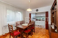 Kuća, Ledena stena — fotografija 1
