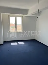 Poslovni prostor, Crveni Krst — fotografija 1
